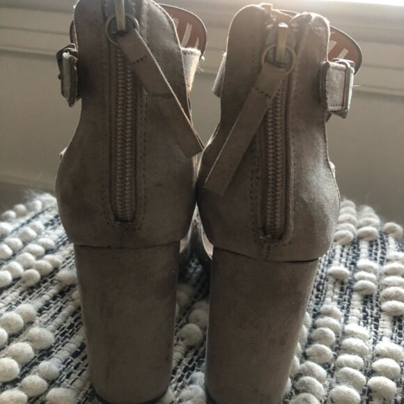 Open-toe chunky women heels - Picture 4 of 6